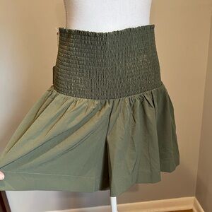 Ingrid and Isabel maternity shorts